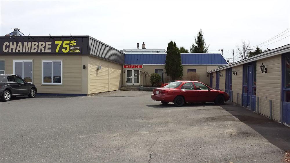 Motel Iberville Saint-Jean-sur-Richelieu Buitenkant foto