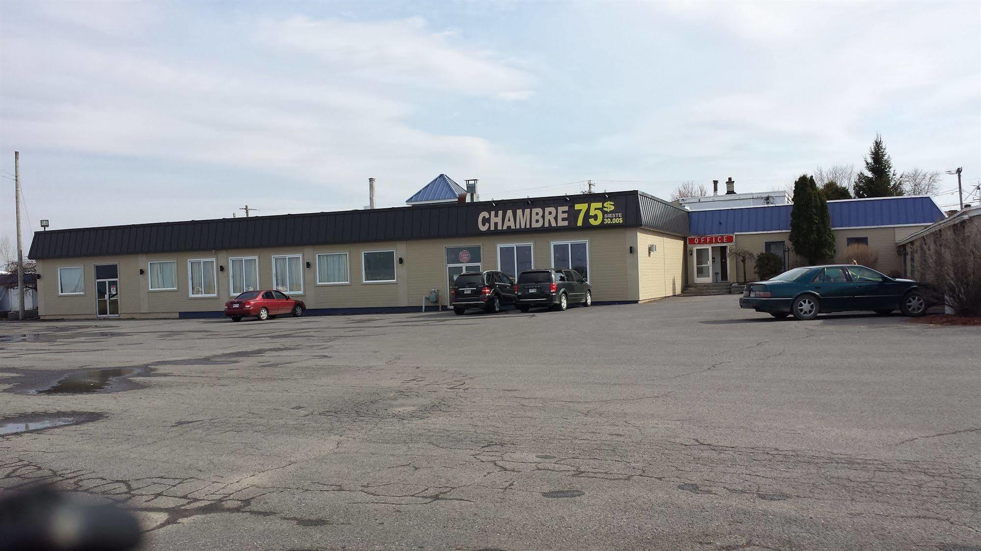 Motel Iberville Saint-Jean-sur-Richelieu Buitenkant foto