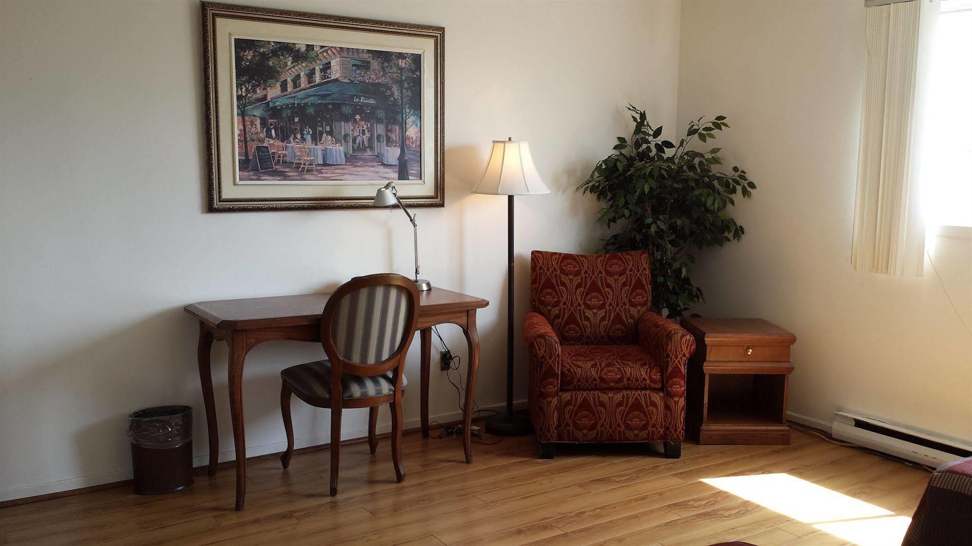 Motel Iberville Saint-Jean-sur-Richelieu Buitenkant foto