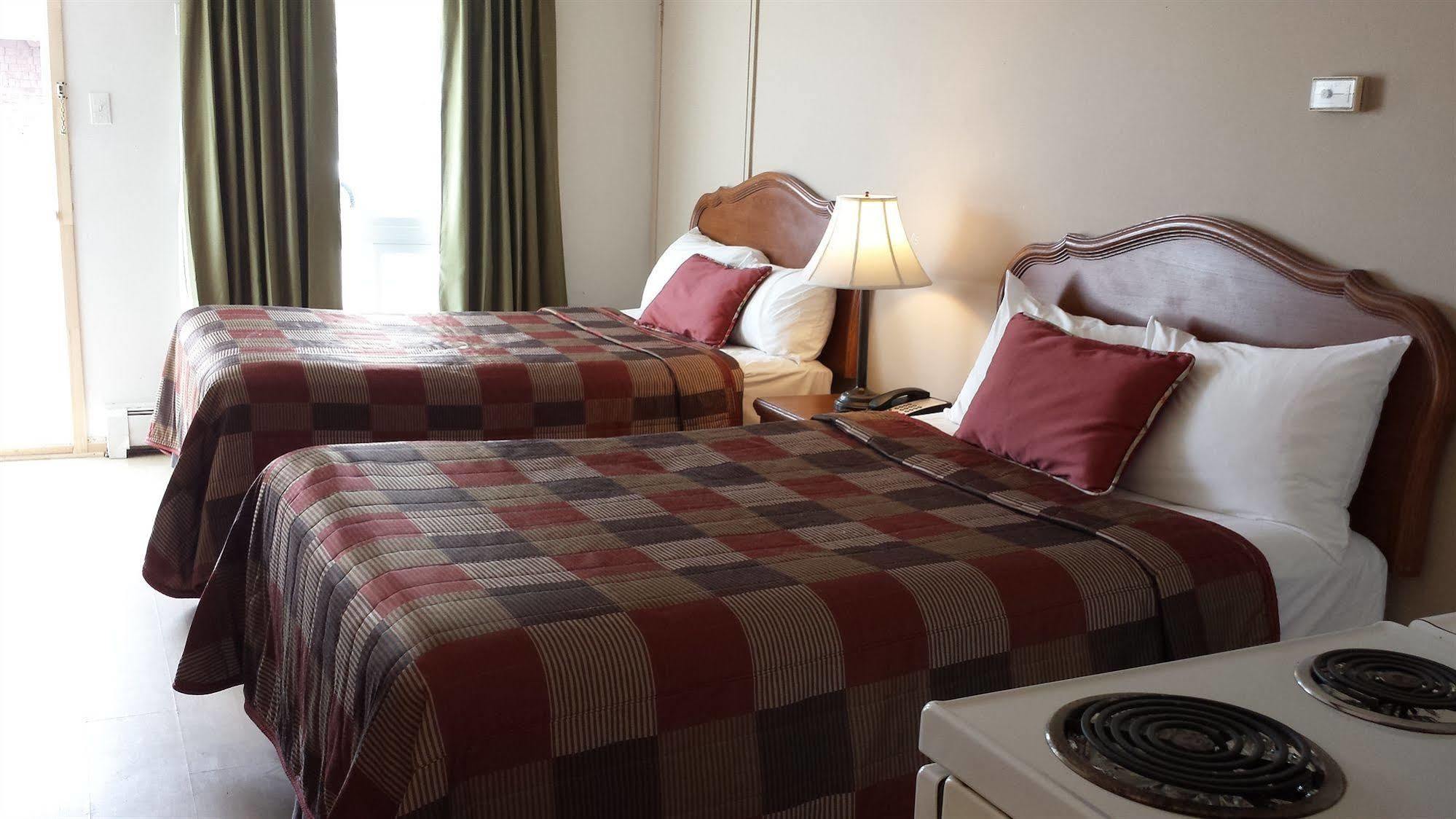 Motel Iberville Saint-Jean-sur-Richelieu Buitenkant foto