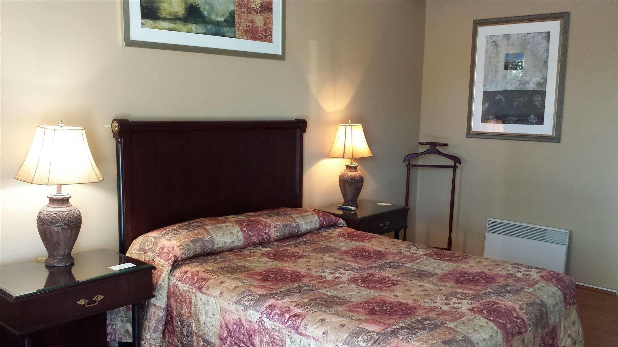 Motel Iberville Saint-Jean-sur-Richelieu Buitenkant foto