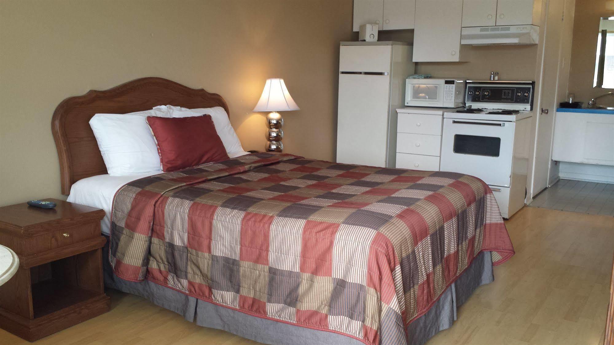 Motel Iberville Saint-Jean-sur-Richelieu Buitenkant foto