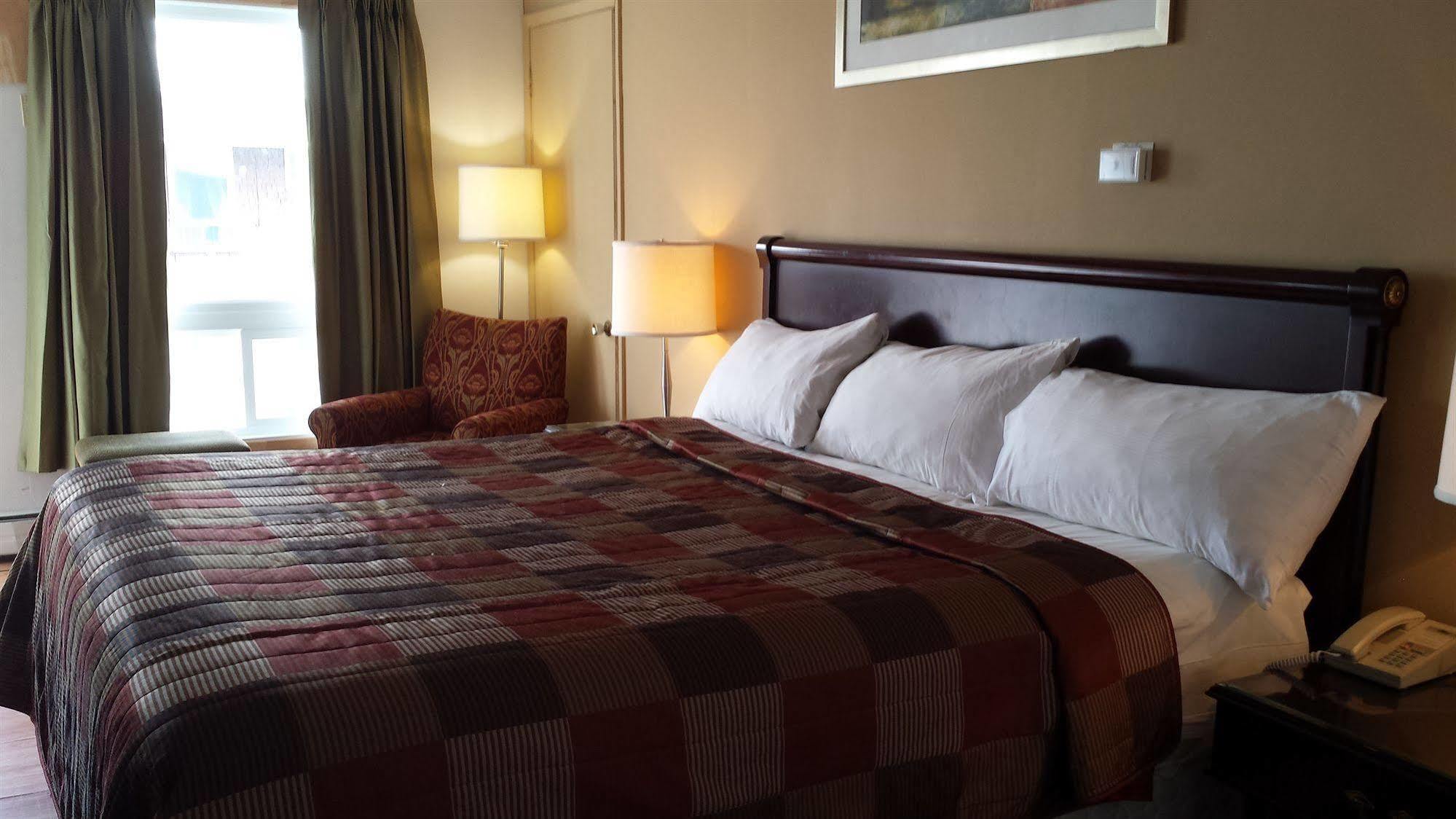 Motel Iberville Saint-Jean-sur-Richelieu Buitenkant foto