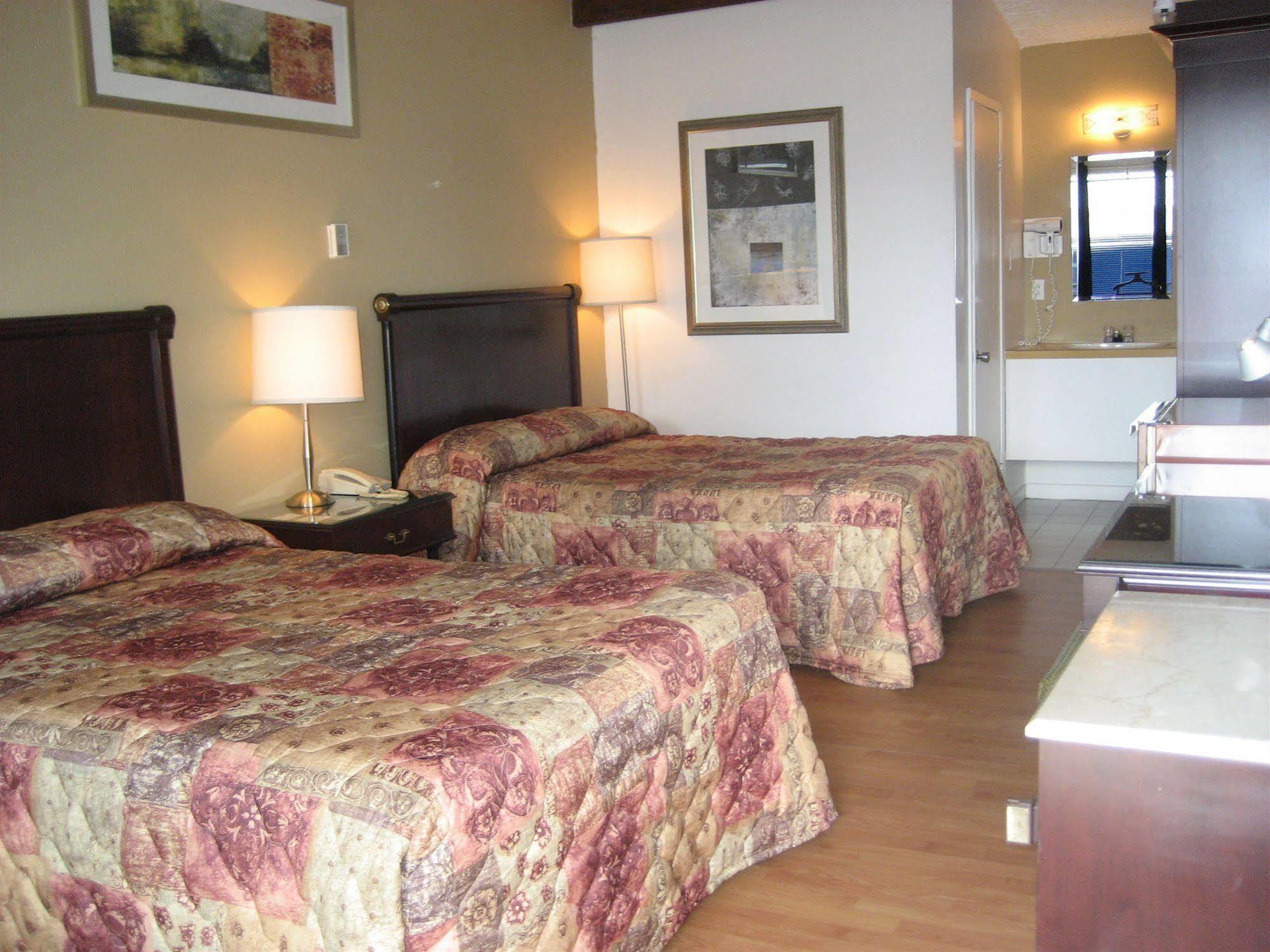 Motel Iberville Saint-Jean-sur-Richelieu Buitenkant foto