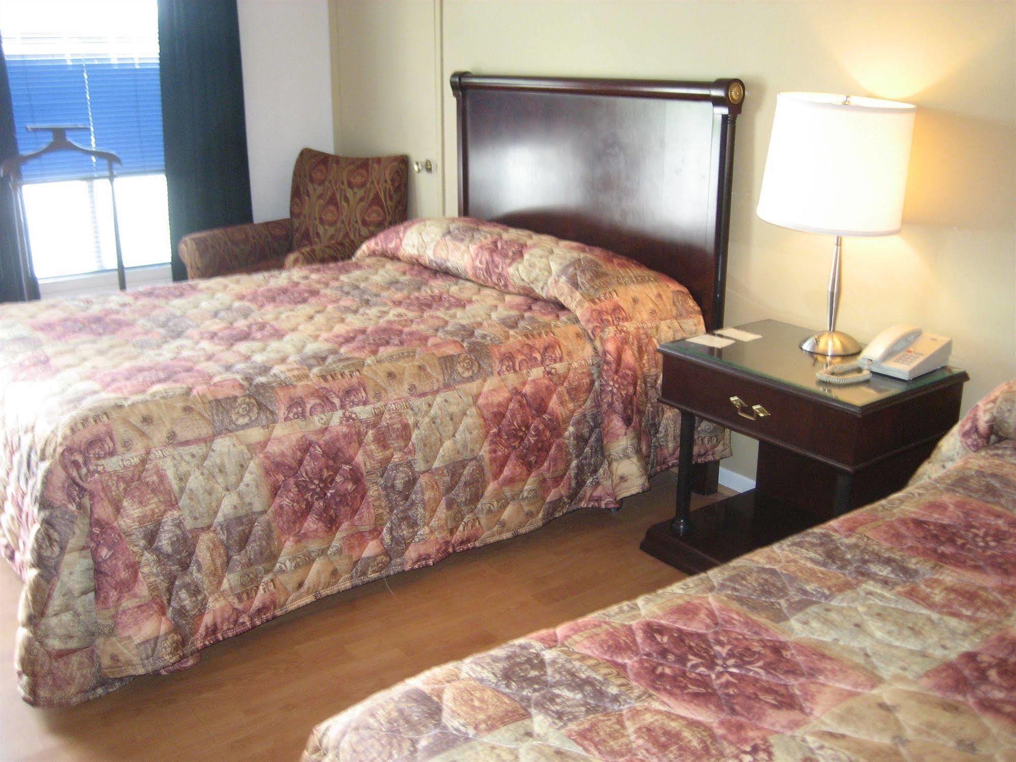 Motel Iberville Saint-Jean-sur-Richelieu Buitenkant foto